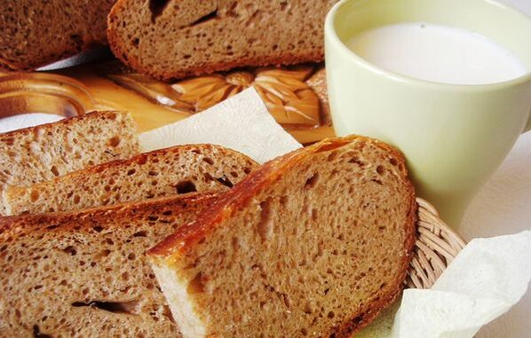 schwaarzt Brout mat Kefir als Deel vun der japanescher Ernährung