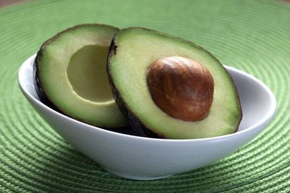 Avocado, enthält Omega-3 Fettsäuren, an der Ernährung vun deenen déi Gewiicht verléieren